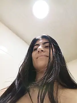 miakhalifaaa  online show from March 7, 9:20 pm