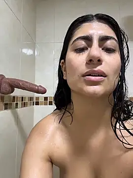 miakhalifaaa  online show from February 21, 9:28 pm