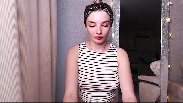 Snapshot of SooDana chatting on October 28, 3:51 am SooDana online show from October 28, 3:51 am