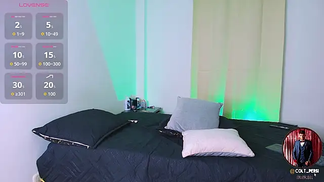 Snapshot of Colt_Perci chatting on October 26, 12:11 am Colt Perci online show from October 26, 12:11 am