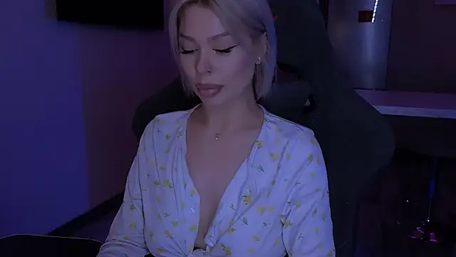 Snapshot of Sasha_Mason chatting on November 5, 2:14 am Sasha Mason online show from November 5, 2:14 am