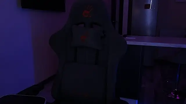 Snapshot of Sasha_Mason chatting on November 6, 2:04 am Sasha Mason online show from November 6, 2:04 am