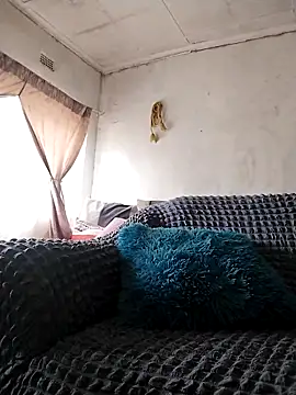 Snapshot of hotyoung24 chatting on February 12, 6:29 am hotyoung24 online show from February 12, 6:29 am