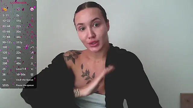 Snapshot of Stasia_Queen chatting on December 2, 9:52 am Stasia Queen online show from December 2, 9:52 am