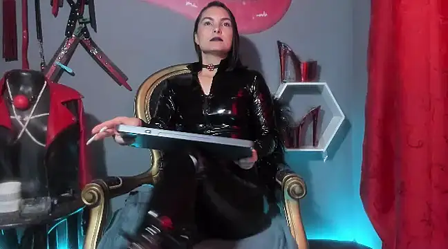 zoeharryzon online show from February 25, 6:01 pm