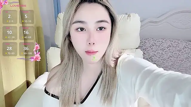 Caitlyn   online show from December 3, 10:36 am