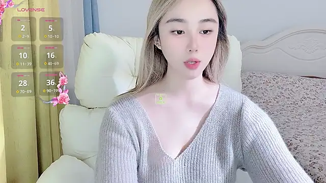 Caitlyn   online show from December 1, 11:33 am