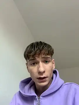 Snapshot of MiguelRausch chatting on January 14, 2:22 pm MiguelRausch online show from January 14, 2:22 pm