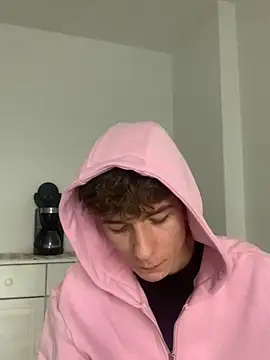 Snapshot of MiguelRausch chatting on November 11, 3:18 pm MiguelRausch online show from November 11, 3:18 pm