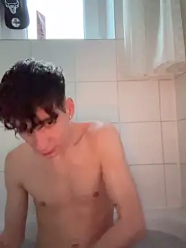 Snapshot of MiguelRausch chatting on February 1, 4:16 pm MiguelRausch online show from February 1, 4:16 pm