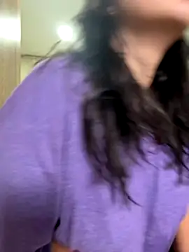 Snapshot of DakotaShelby chatting on November 8, 3:15 pm DakotaShelby online show from November 8, 3:15 pm