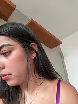 DakotaShelby online show from May 2, 8:25 pm