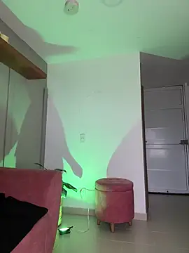 DakotaShelby online show from April 13, 10:47 pm