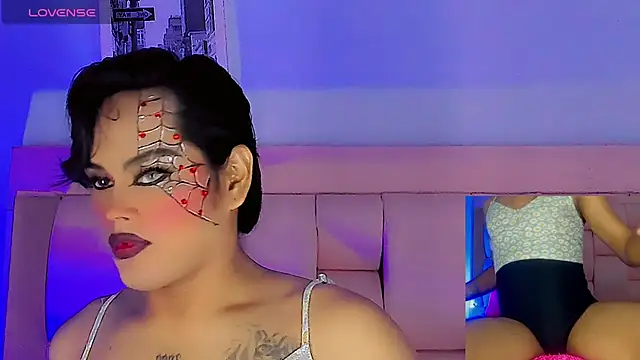 Snapshot of Aistrid_gate chatting on October 28, 3:33 pm Aistrid gate online show from October 28, 3:33 pm