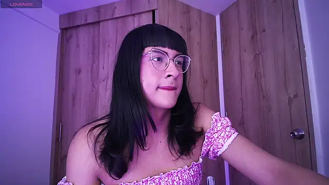 Snapshot of Kiitygirl chatting on January 31, 8:01 pm Kiitygirl online show from January 31, 8:01 pm