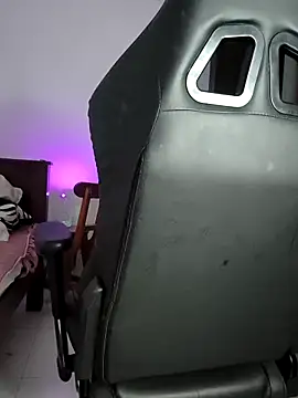 Kiitygirl online show from April 17, 1:52 am