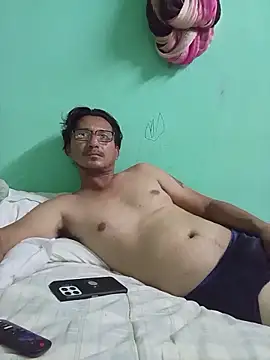 Andresguz35 online show from December 14, 4:29 am