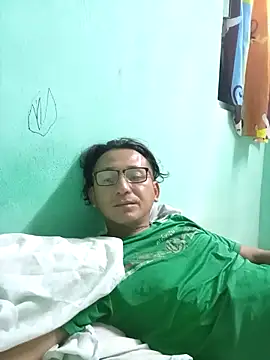 Snapshot of Andresguz35 chatting on March 16, 6:50 am Andresguz35 online show from March 16, 6:50 am