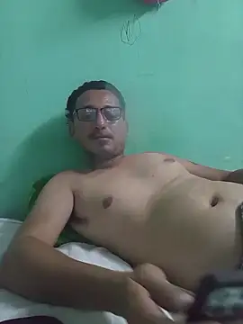 Andresguz35 online show from November 18, 2:49 am