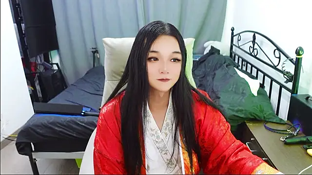 Snapshot of CarlClaus chatting on July 8, 6:52 pm CarlClaus online show from July 8, 6:52 pm