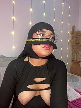 Snapshot of Maisa_issa chatting on March 15, 3:48 pm Maisa issa online show from March 15, 3:48 pm