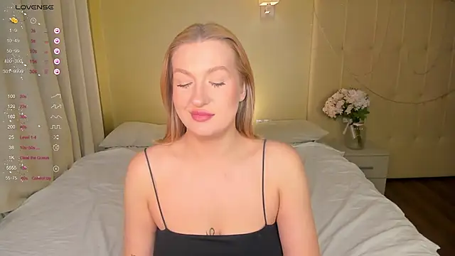 Emma  Leee online show from March 5, 4:02 am