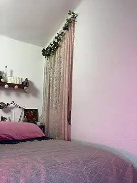 Snapshot of tatianaAlvarez1 chatting on December 4, 10:47 am tatianaAlvarez1 online show from December 4, 10:47 am