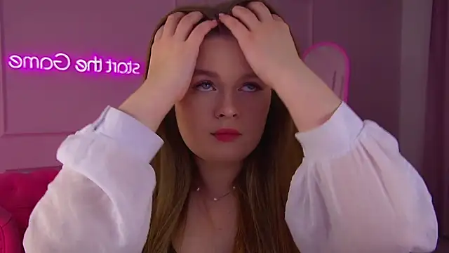 CrystalLyons online show from November 30, 6:25 am