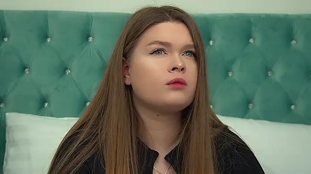 CrystalLyons online show from February 21, 12:07 pm