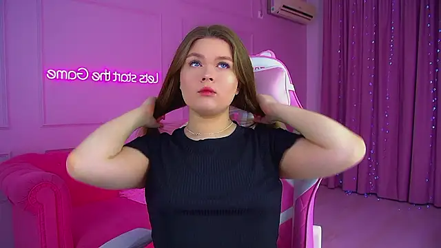 CrystalLyons online show from March 16, 7:16 pm