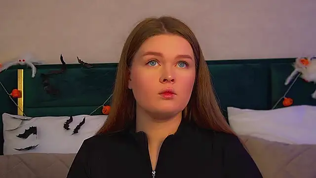 CrystalLyons online show from November 1, 6:08 am