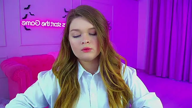 CrystalLyons online show from October 24, 11:09 am