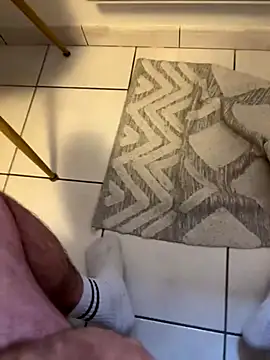 Snapshot of mj23641 chatting on December 22, 8:47 am mj23641 online show from December 22, 8:47 am