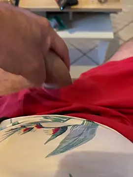 Snapshot of mj23641 chatting on November 3, 6:40 am mj23641 online show from November 3, 6:40 am