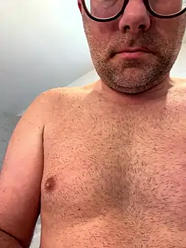 Snapshot of mj23641 chatting on January 18, 1:47 pm mj23641 online show from January 18, 1:47 pm