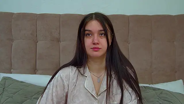 ChristinaMilton online show from February 17, 7:05 am