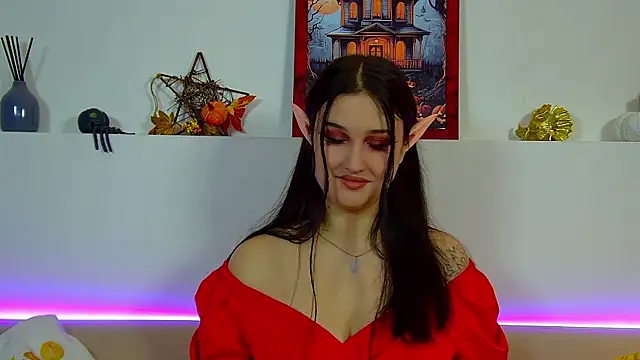 ChristinaMilton online show from October 31, 6:26 pm