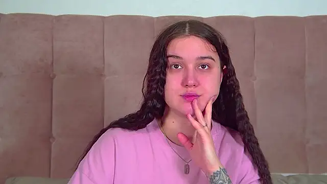 ChristinaMilton online show from February 11, 7:19 am