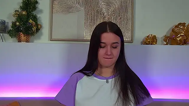 ChristinaMilton online show from December 2, 6:42 pm