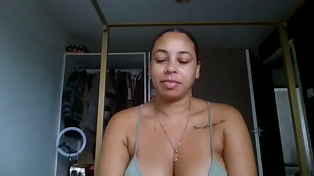 bigbootyjayda online show from September 18, 8:17 am