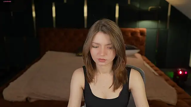 Snapshot of Michelle_054 chatting on November 2, 12:04 am Michelle 054 online show from November 2, 12:04 am