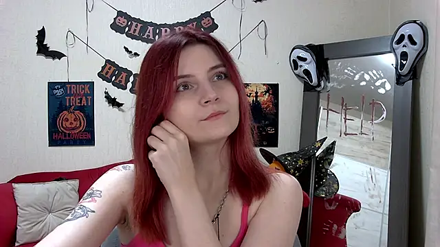 Snapshot of KellyStone chatting on October 25, 5:06 am KellyStone online show from October 25, 5:06 am