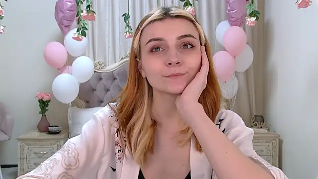 Snapshot of KellyStone chatting on March 11, 11:15 pm KellyStone online show from March 11, 11:15 pm