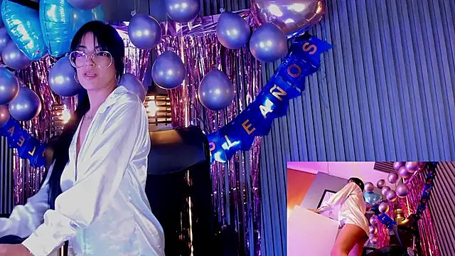 aura-baker online show from March 8, 4:06 pm