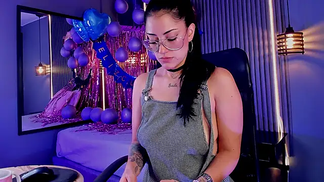 aura-baker online show from March 11, 12:39 pm