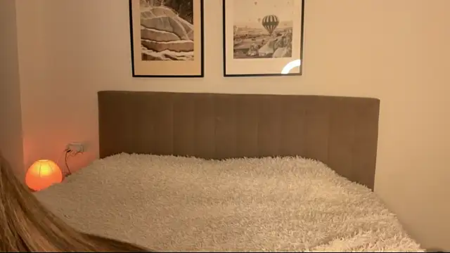 aryamirelle online show from November 12, 10:02 pm