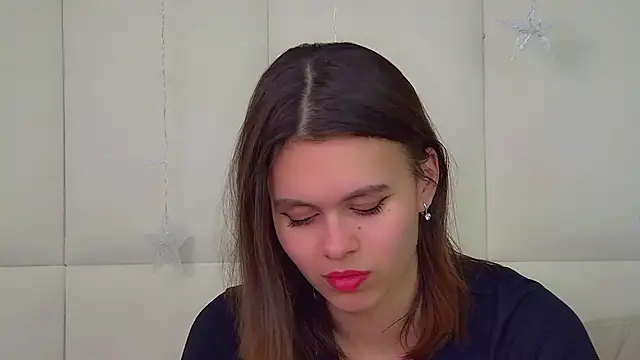 Snapshot of PollyLanders chatting on December 15, 6:14 pm PollyLanders online show from December 15, 6:14 pm