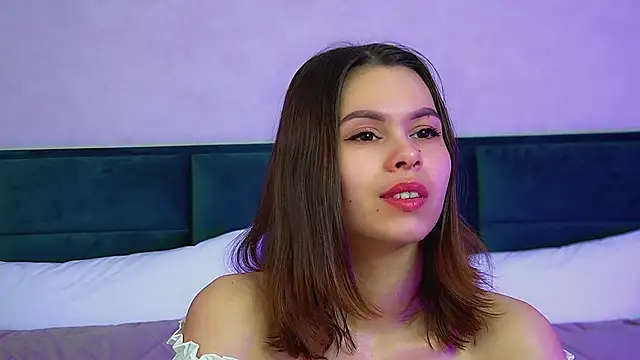 Snapshot of PollyLanders chatting on November 26, 6:24 am PollyLanders online show from November 26, 6:24 am