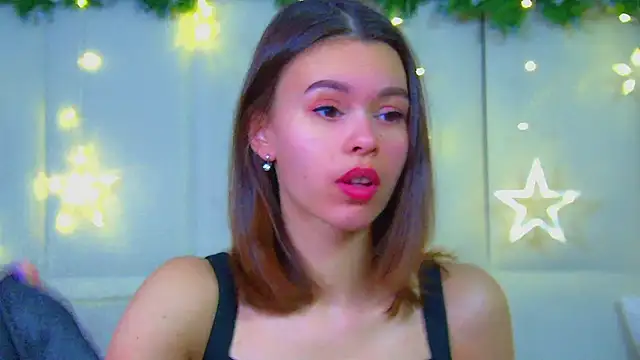 Snapshot of PollyLanders chatting on December 3, 6:40 pm PollyLanders online show from December 3, 6:40 pm