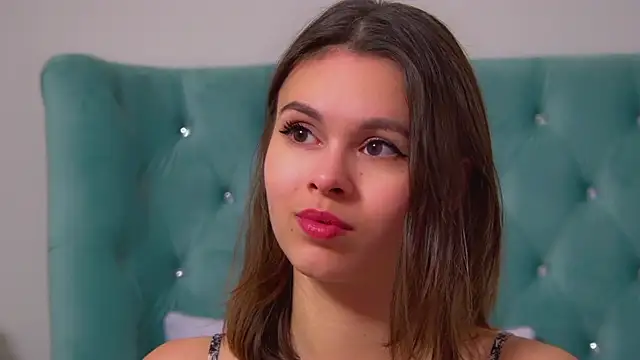 Snapshot of PollyLanders chatting on November 9, 4:22 pm PollyLanders online show from November 9, 4:22 pm